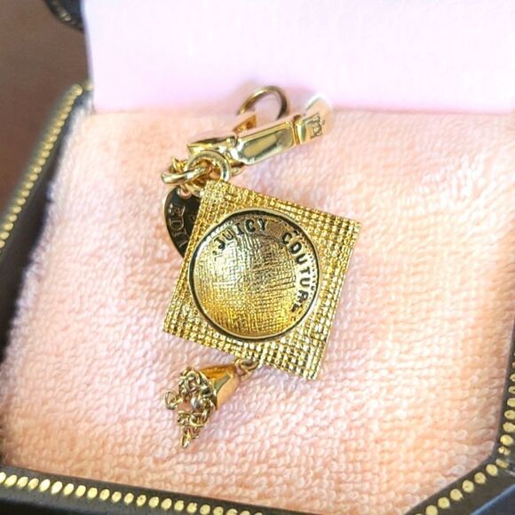 RARE Juicy Couture 2010 Graduation Cap Charm Neiman Marcus - Picture 3 of 5